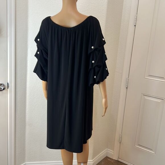 JBS Woman Dress Size 1X Scoop Elastic Neck On Off Shoulder Black White Pearls - Picture 6 of 8